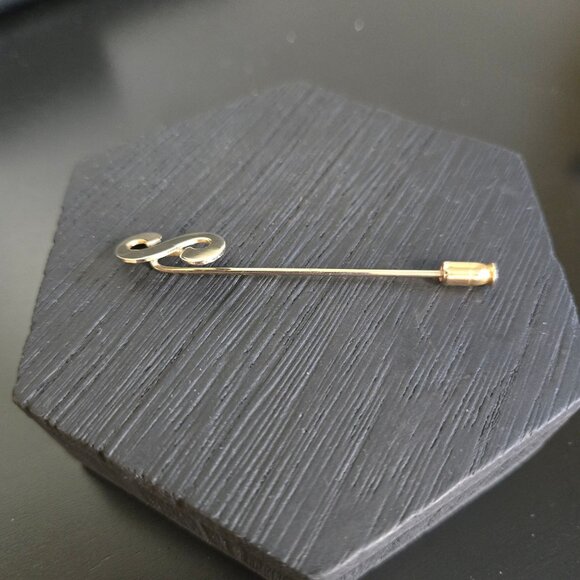 VTG Brooch Gold Tone Monogram Name Initial Stick Pin Brooch Letter "S" Gift - Picture 5 of 9